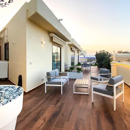 Gozo Luxury Penthouse アパート Qala