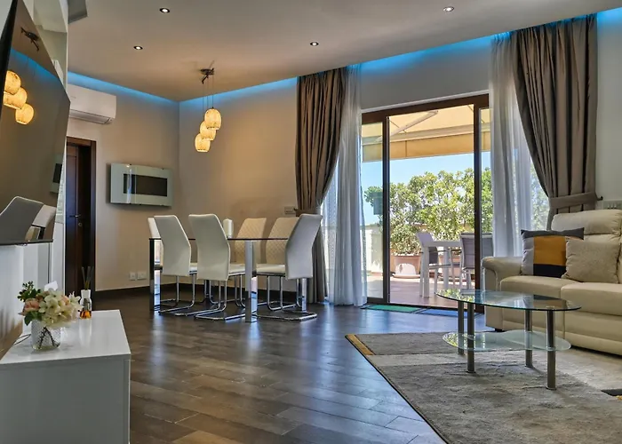 Gozo Luxury Penthouse شقة Qala